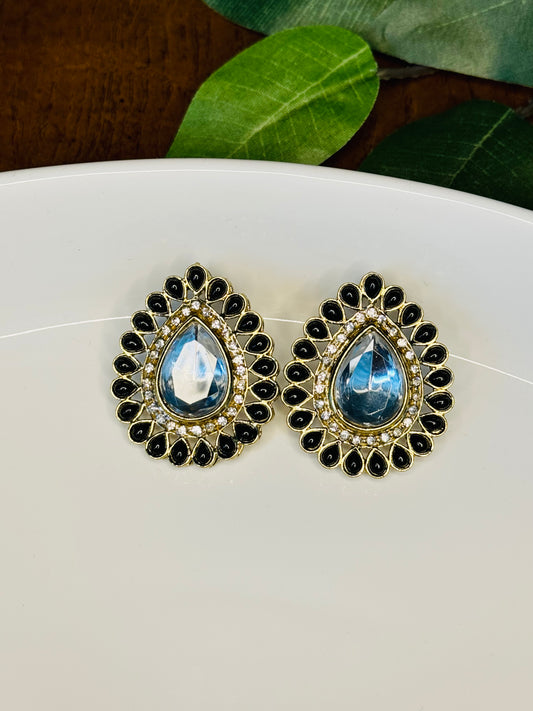 Beautiful tear drop style black Stud earrings