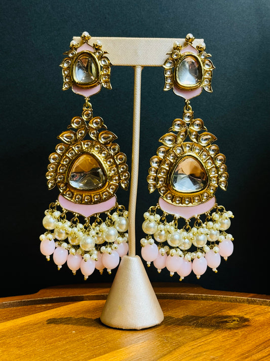 Beautiful long earrings in pink