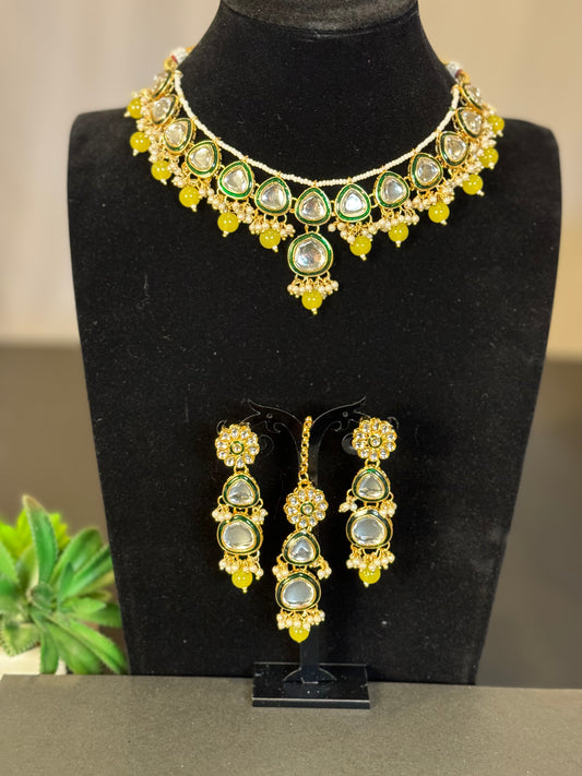 Beautiful Neckline with light weight tikka earring Jewelry set