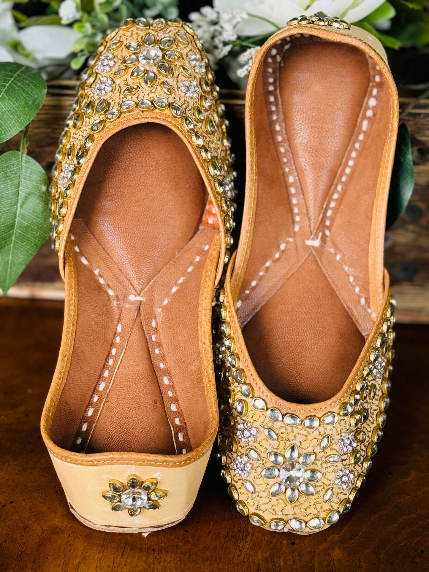 Beautiful golden handwork semi kundan Punjabi jutti