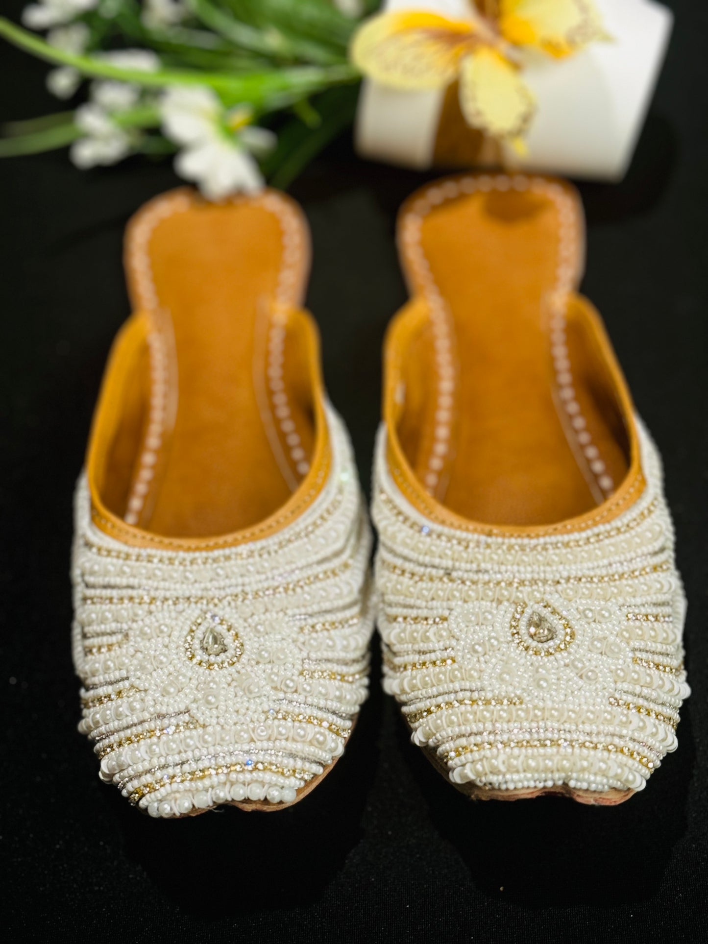 Beautiful handwork pearl work Punjabi Jutti in white