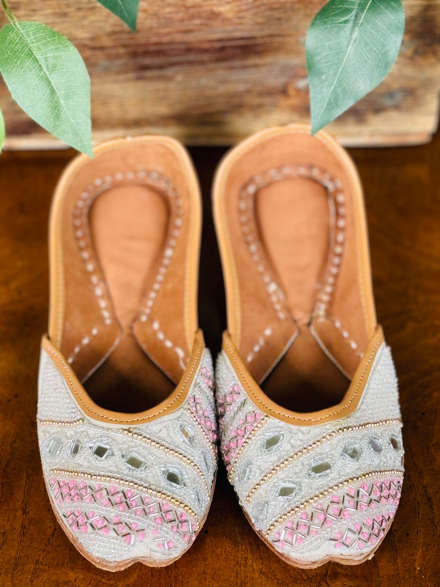 Beautiful baby pink & white mirror work Punjabi Jutti