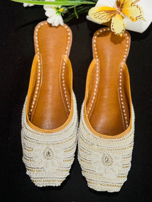 Beautiful handwork pearl work Punjabi Jutti in white